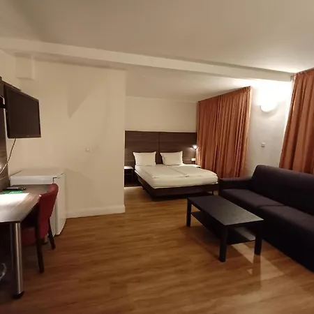 Hotel ARIANA Köln-3